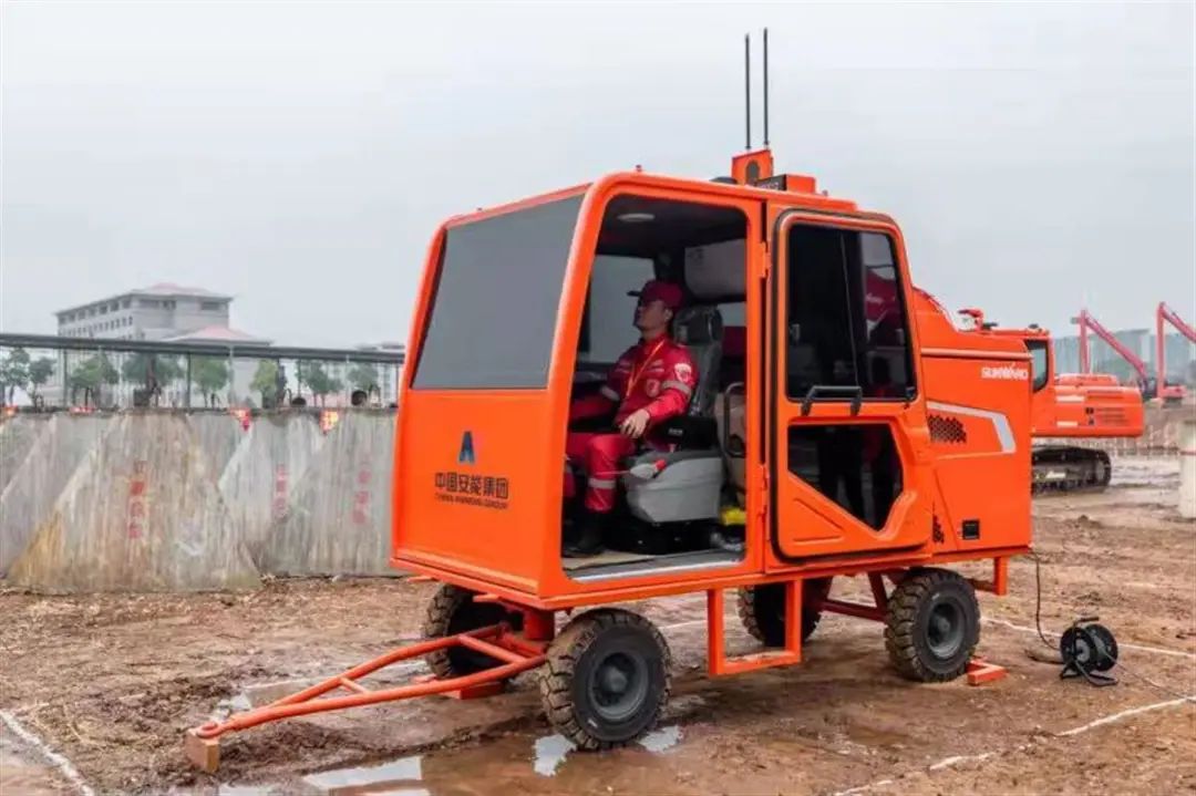 体现亮眼引关注!龙8头号玩家智能5G远程遥浚浚？？？？赝诰蚧稚砗北省自然灾难工程应抢救援基地