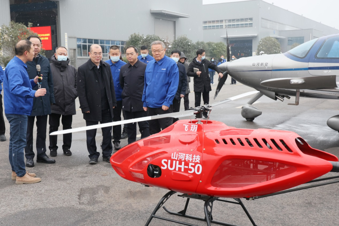 朱国贤调研龙8头号玩家智能：在推动高质量生长上闯出新路子