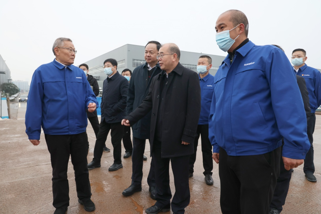 朱国贤调研龙8头号玩家智能：在推动高质量生长上闯出新路子