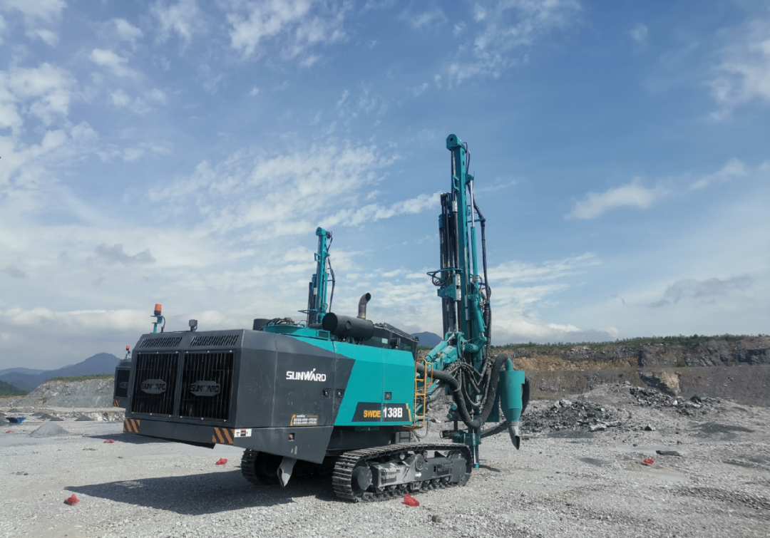 追加订单！龙8头号玩家智能一体化潜孔钻机助力海南华润水泥获好评