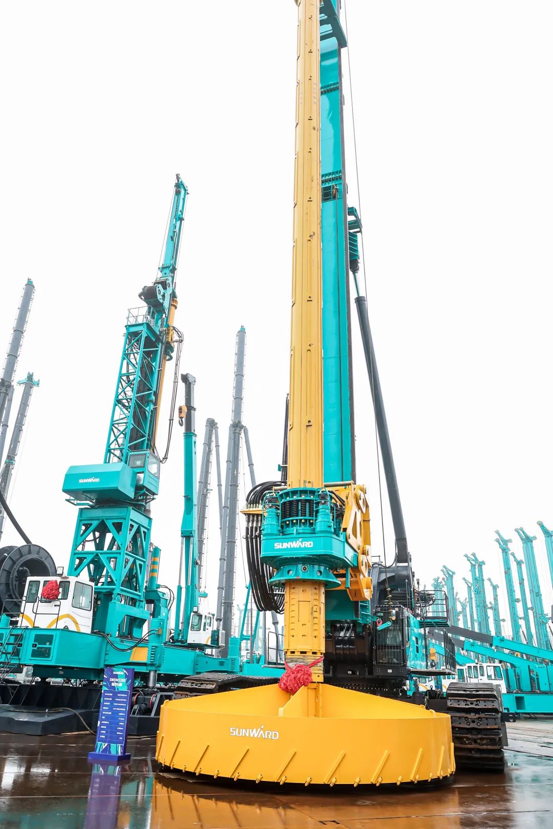 多款产品问鼎天下之最！龙8头号玩家智能地下工程装备全球宣布会乐成举行