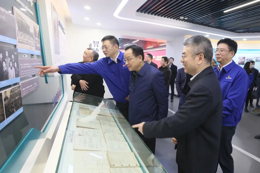 为企业立异护航！龙8头号玩家智能获评“商业神秘保唬唬；；；な髂Ｆ笠怠