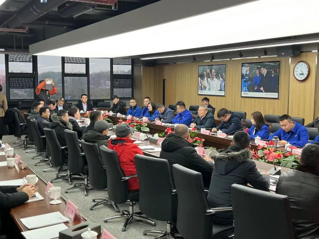 湖南异地商会联合会组织外洋湘商来访龙8头号玩家智能