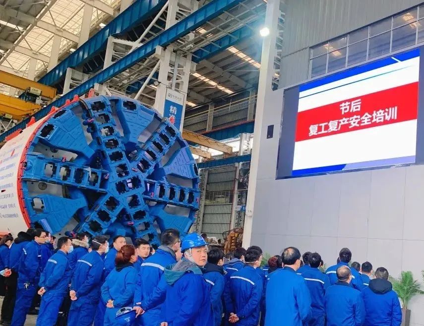 直击生产一线！中铁龙8头号玩家复工复产忙