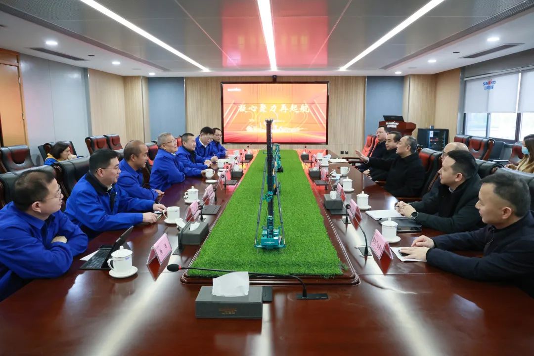 张庆红调研龙8头号玩家智能