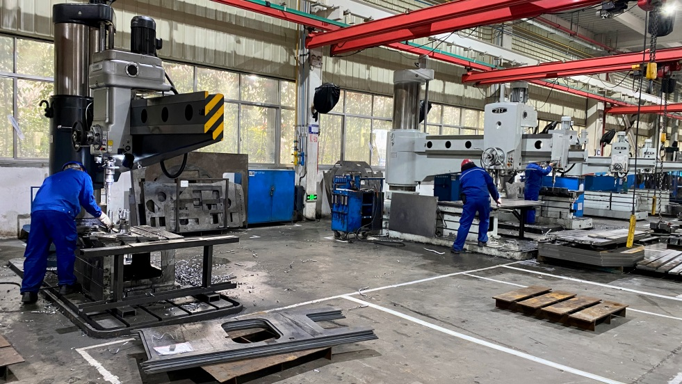 铆足“虎”劲加油干！龙8头号玩家智能掀起复工复产热潮