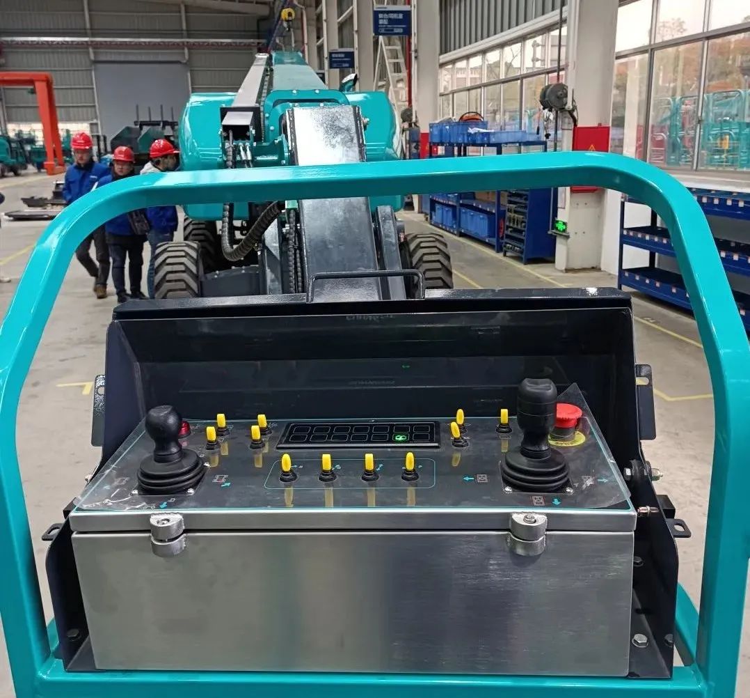 “拳”力出击！龙8头号玩家智能首套自主研发臂车控制系统重磅来袭