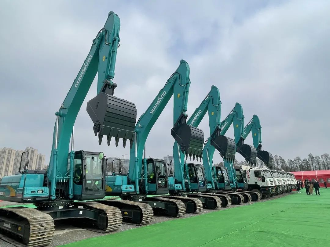 龙8头号玩家智能亮相岳麓山实验室建设项目开工仪式