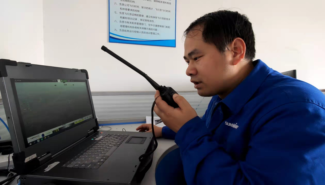 火情就是下令！湖南航空应抢救援队龙8头号玩家机组展现“龙8头号玩家速率”