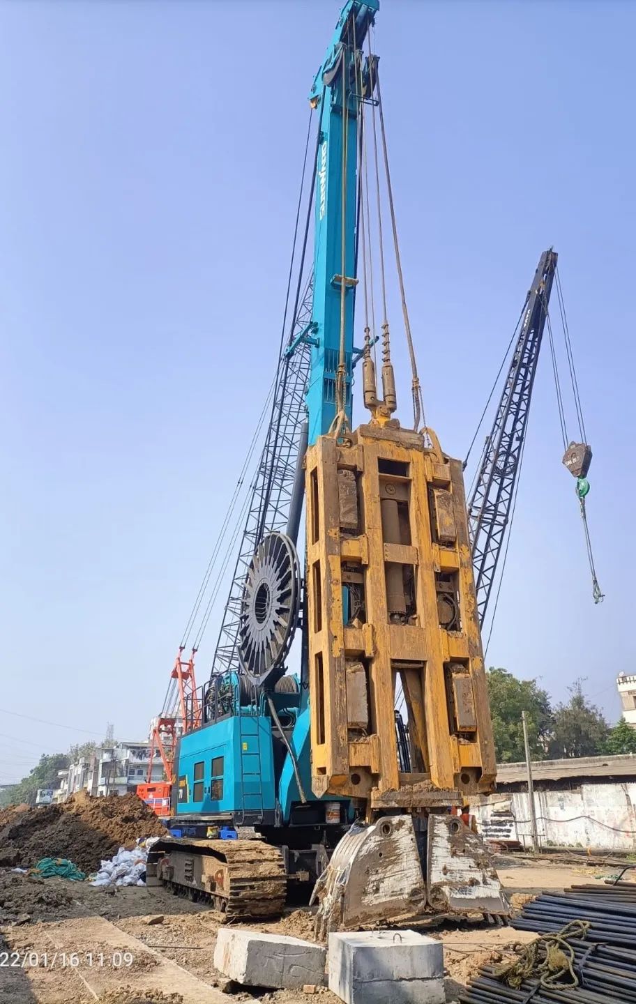 谢谢信！龙8头号玩家智能SWHG70液压抓斗助力外洋基础施工获肯定