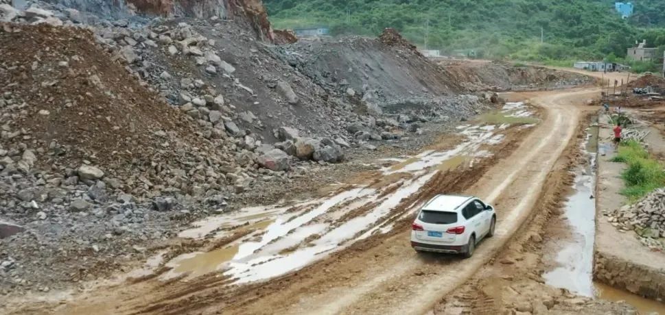 3650天、3000余条工单……90后“张师傅”用十年轻春诠释龙8头号玩家匠心