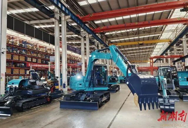 湖南日报 | 坚持立异驱动，，，，，，，龙8头号玩家智能助力打造国家主要先进制造业高地