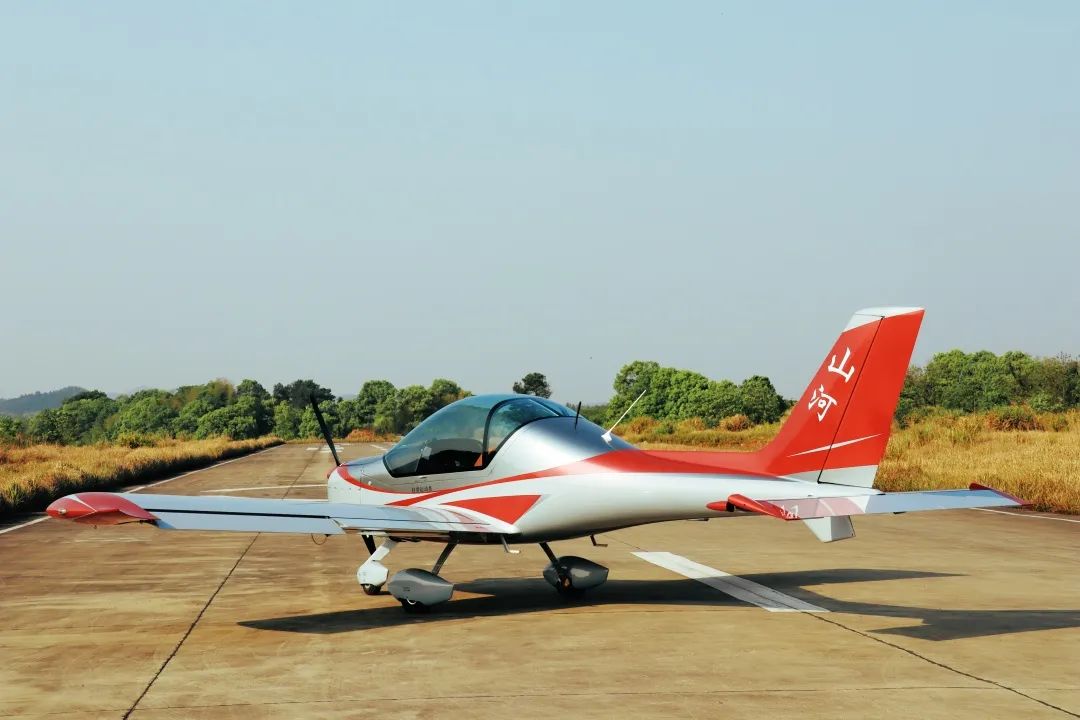 图集 | 阿若拉穿“鲨”衣，，，，，，，尚有更多套装为天空添彩！