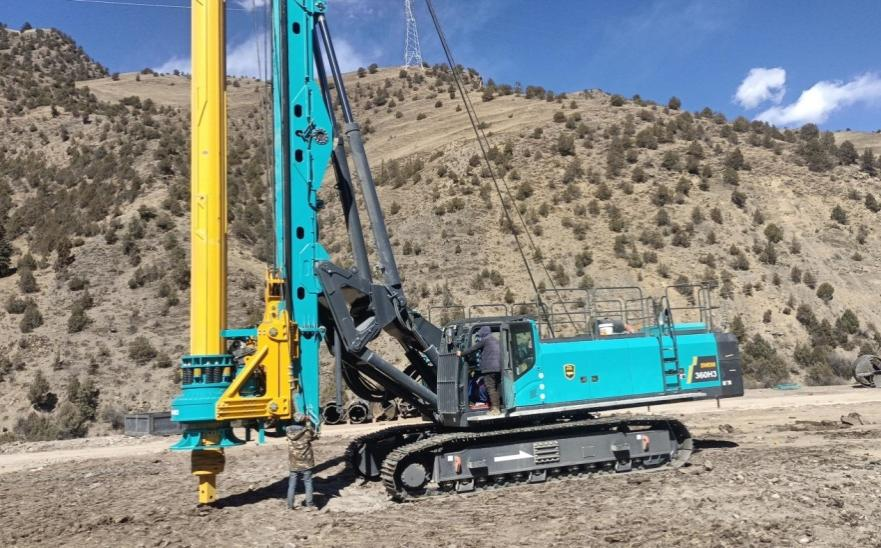 决战“天下之巅”！龙8头号玩家智能旋挖钻机实力助建川藏铁路