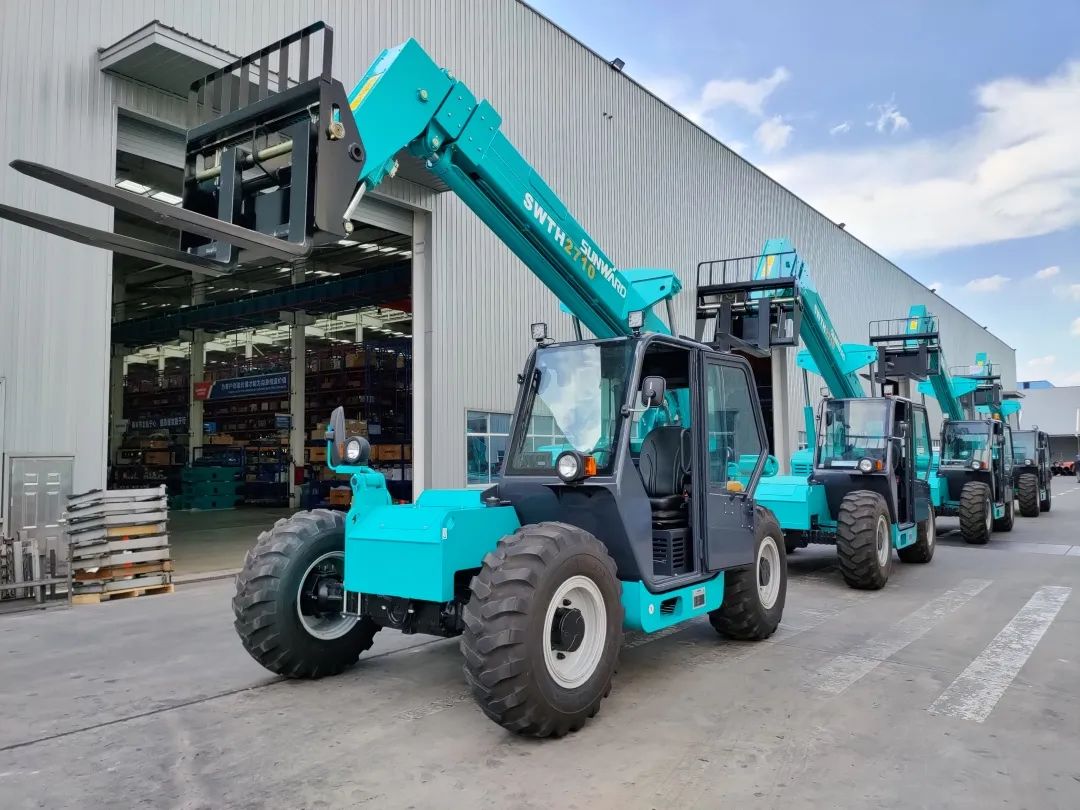 单笔采购金额万万元！龙8头号玩家智能伸缩臂叉装车批量出口