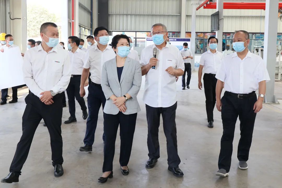 吴桂英调研龙8头号玩家智能