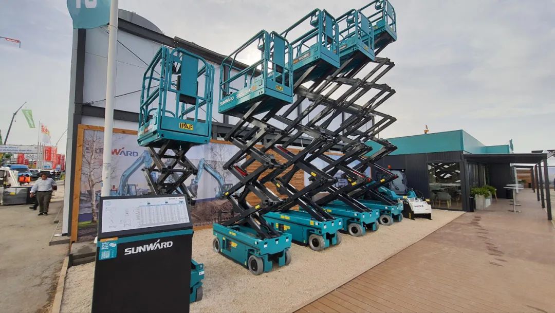 Bauma 2022 | 首次亮相，，，，，，，，龙8头号玩家智能高空机械受热捧