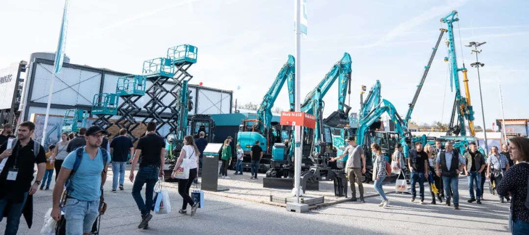 Bauma 2022 | 一组火热现场图带您重温龙8头号玩家智能德国宝马展之旅