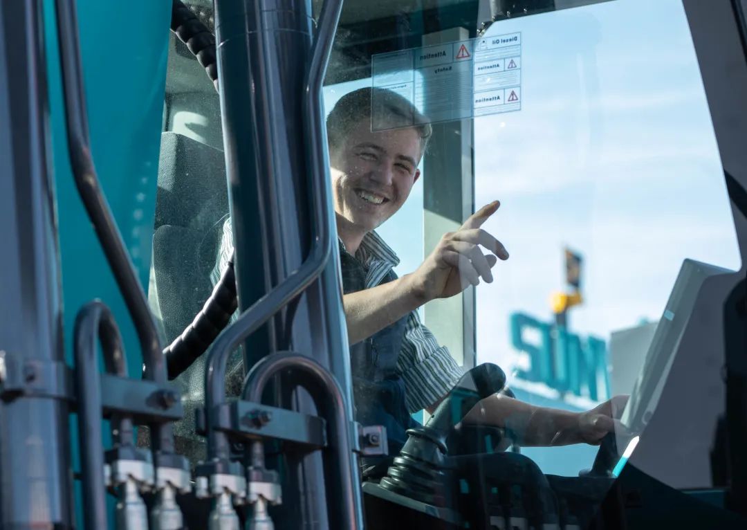 Bauma 2022 | 一组火热现场图带您重温龙8头号玩家智能德国宝马展之旅