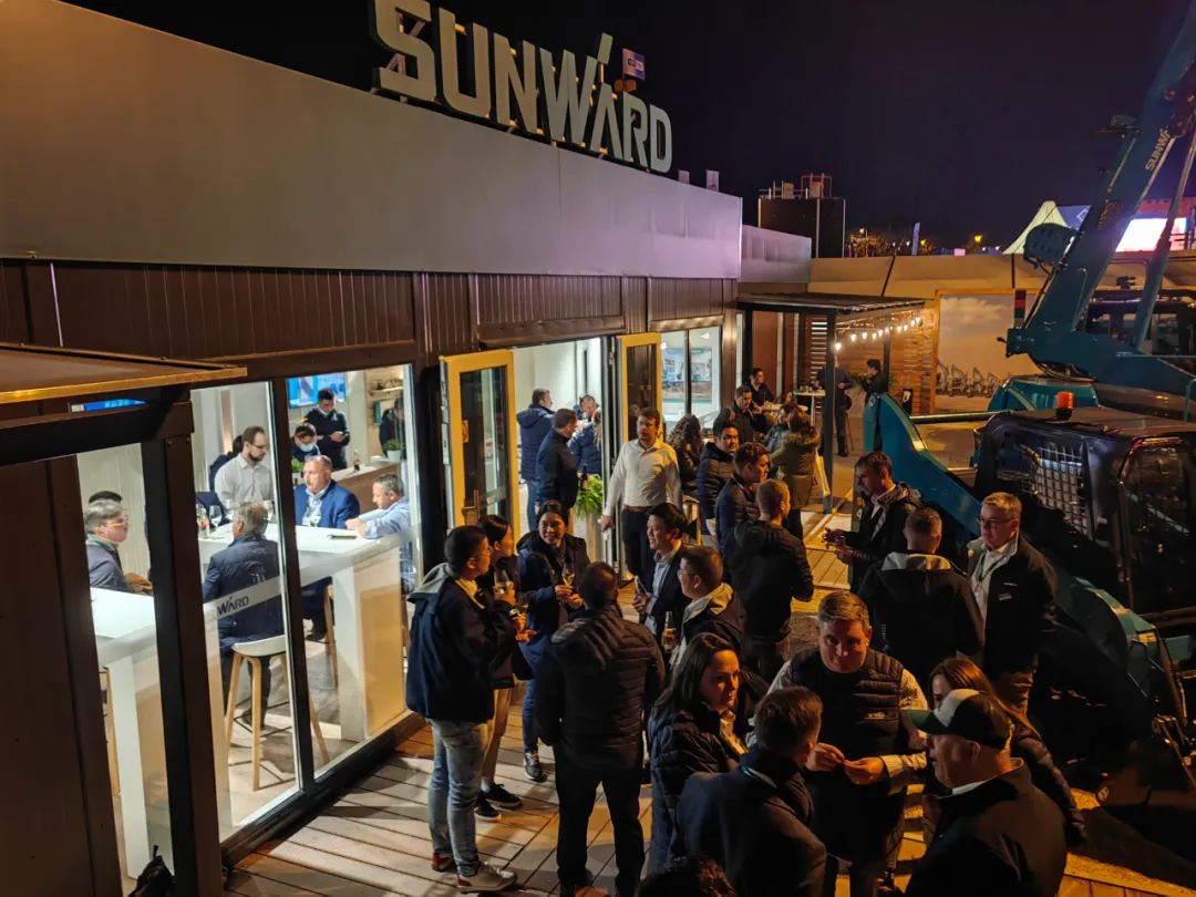 Bauma 2022 | 一组火热现场图带您重温龙8头号玩家智能德国宝马展之旅