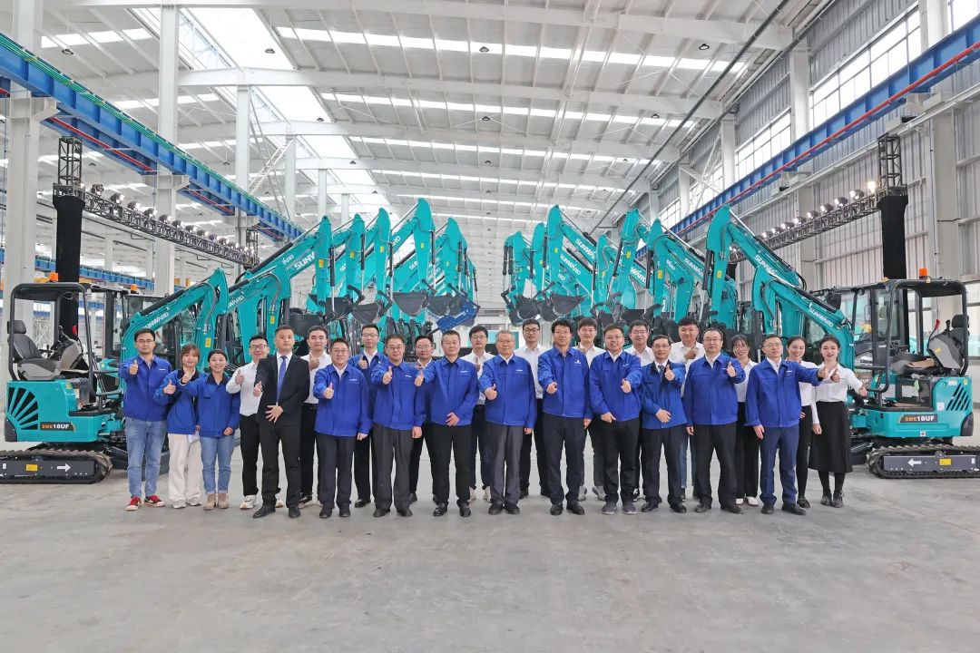 助力“双碳”目的！龙8头号玩家智能集中宣布F系列国四挖掘机