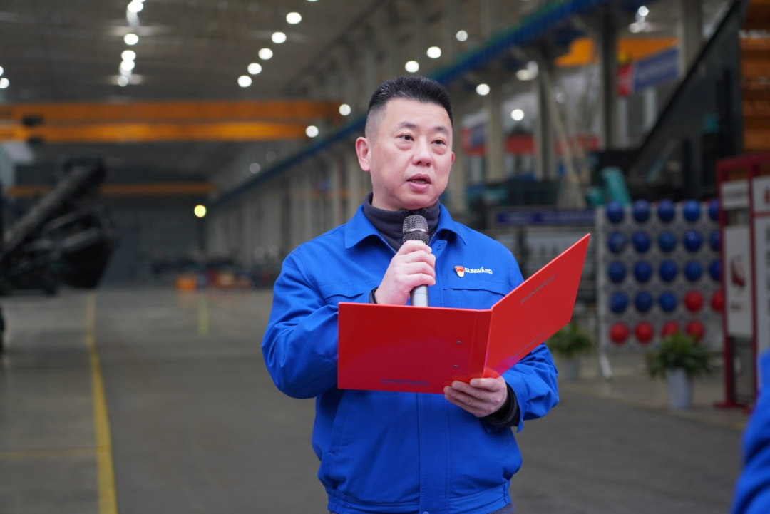 “持证上岗，，，，，成为破碎筛分装备的好管家！”