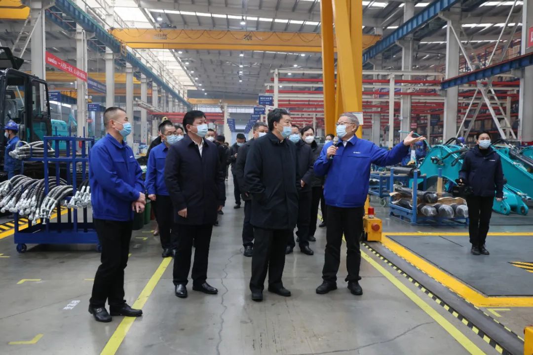 省政协主席毛万春调研龙8头号玩家智能