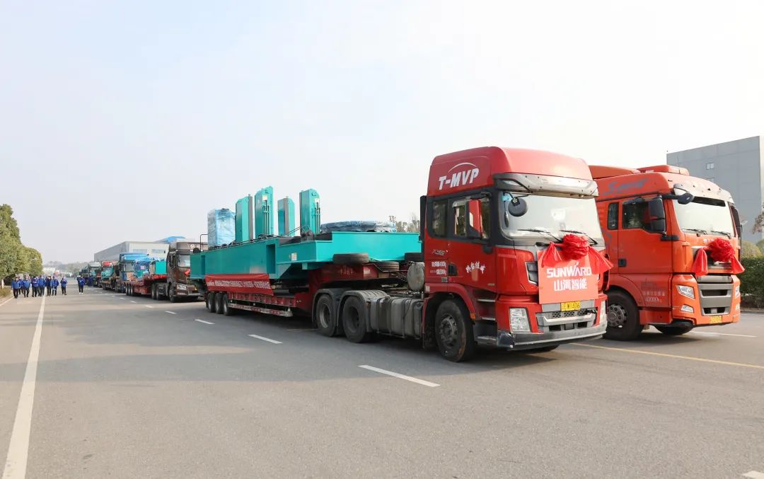 喜迎龙仰面！龙8头号玩家智能大吨位PDP工法引孔式静力压桩机出征哥伦比亚