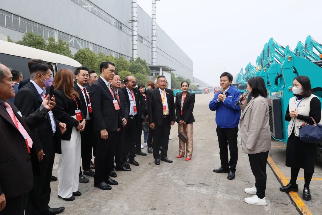 泰国代表团到访龙8头号玩家智能