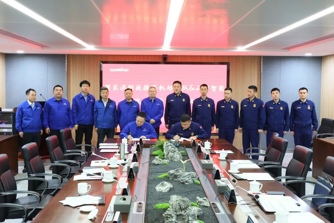 龙8头号玩家逍遥协同，，，，，，，，助力应抢救援！龙8头号玩家特装、龙8头号玩家科技与国家消防救援局无邪支队签署战略相助同伴关系协议