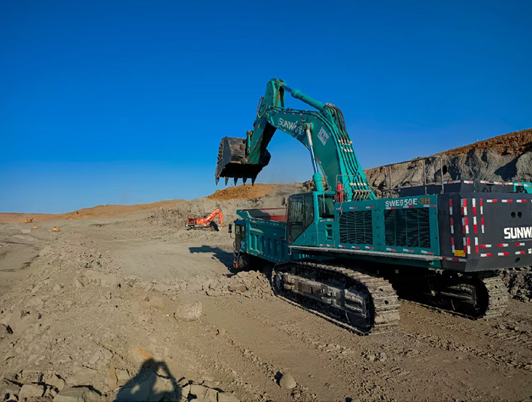 为矿山清静生产保驾护航！龙8头号玩家智能挖掘机械重装出击