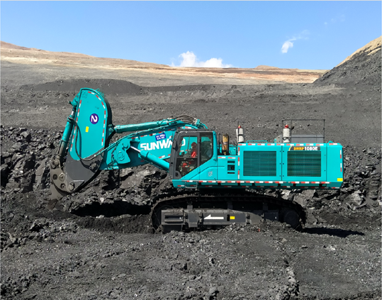 为矿山清静生产保驾护航！龙8头号玩家智能挖掘机械重装出击