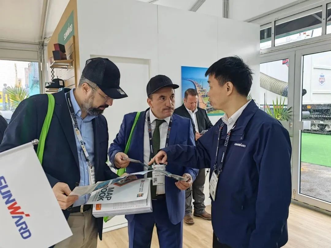 拉展直播 | “狂飙”美国！龙8头号玩家智能向天下展示中国制造硬实力