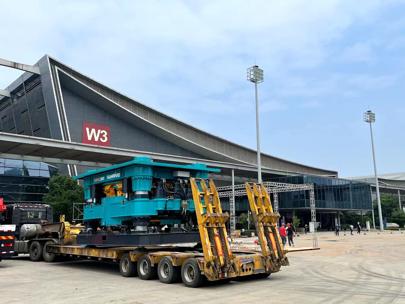 2023 CICEE | 进场布展！倒计时3天，，，，，，，龙8头号玩家智能亮点剧透来了