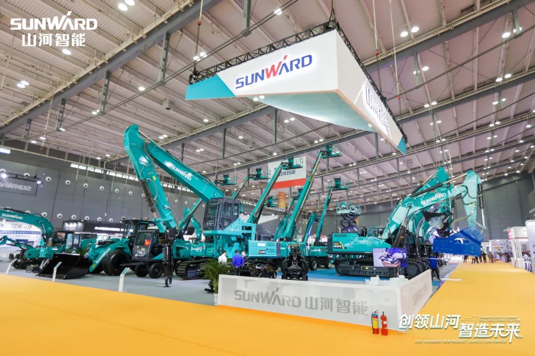 2023 CICEE | 龙8头号玩家智能亮相2023长沙国际工程机械展！智能化、电动化产品站C位