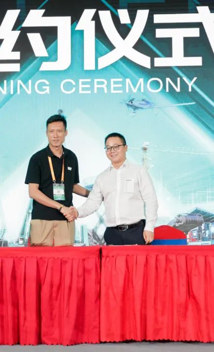 千人齐聚、爆品出击！龙8头号玩家智能新品推介会圆满举行