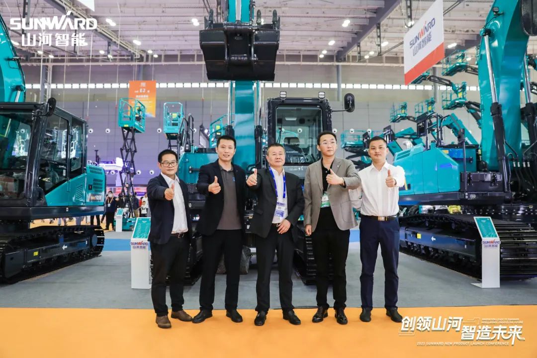2023 CICEE | 全球工程机械盛会完善落幕！龙8头号玩家智能交出闪亮答卷