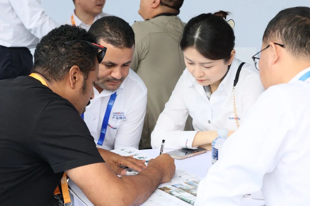 2023 CICEE | 全球工程机械盛会完善落幕！龙8头号玩家智能交出闪亮答卷