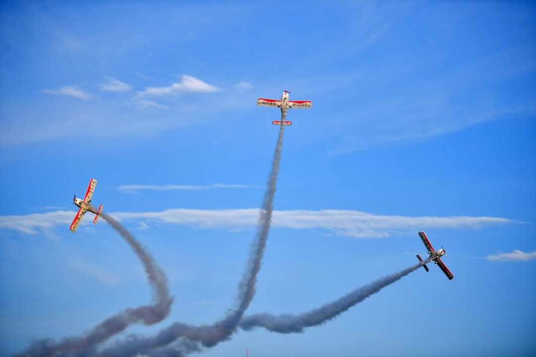 湖南龙8头号玩家通航获CCAR-141部民用航空器驾驶员学校运行及格证