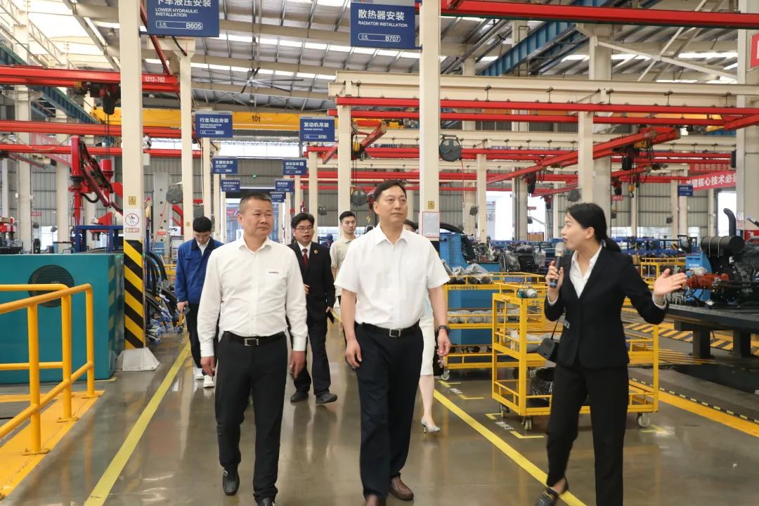 长沙市人民审查院党组书记、审查长余湘文调研龙8头号玩家智能