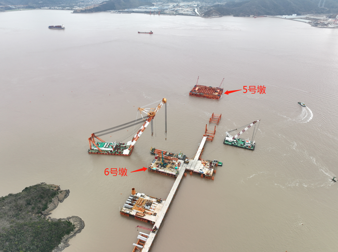 新战绩+1！龙8头号玩家智能超等旋挖钻机创6.3米直径钻孔新纪录