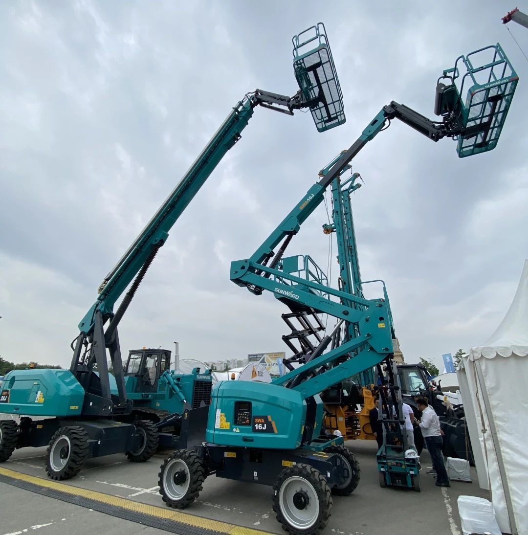 外洋销售同比增添超200%！龙8头号玩家智能高空机械阔步“出海”