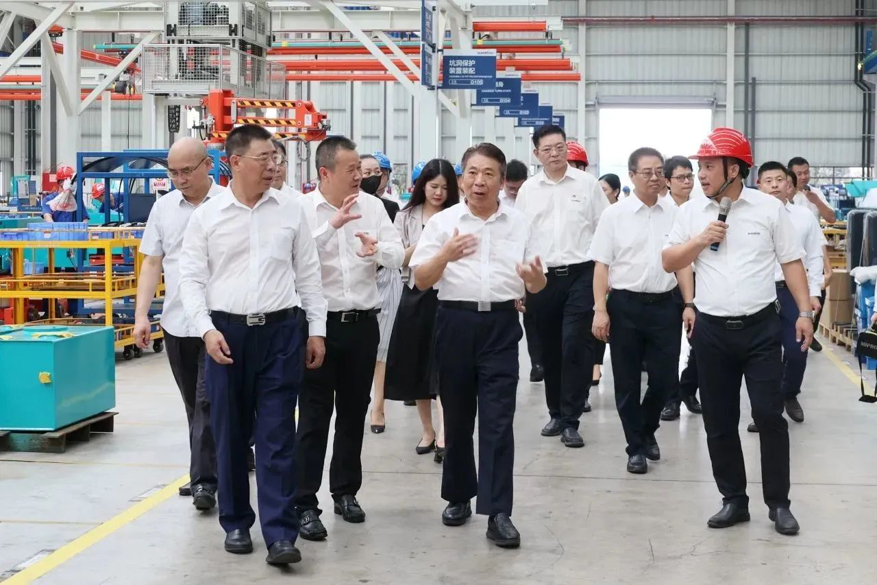 两门第界500强企业董事长同访龙8头号玩家智能