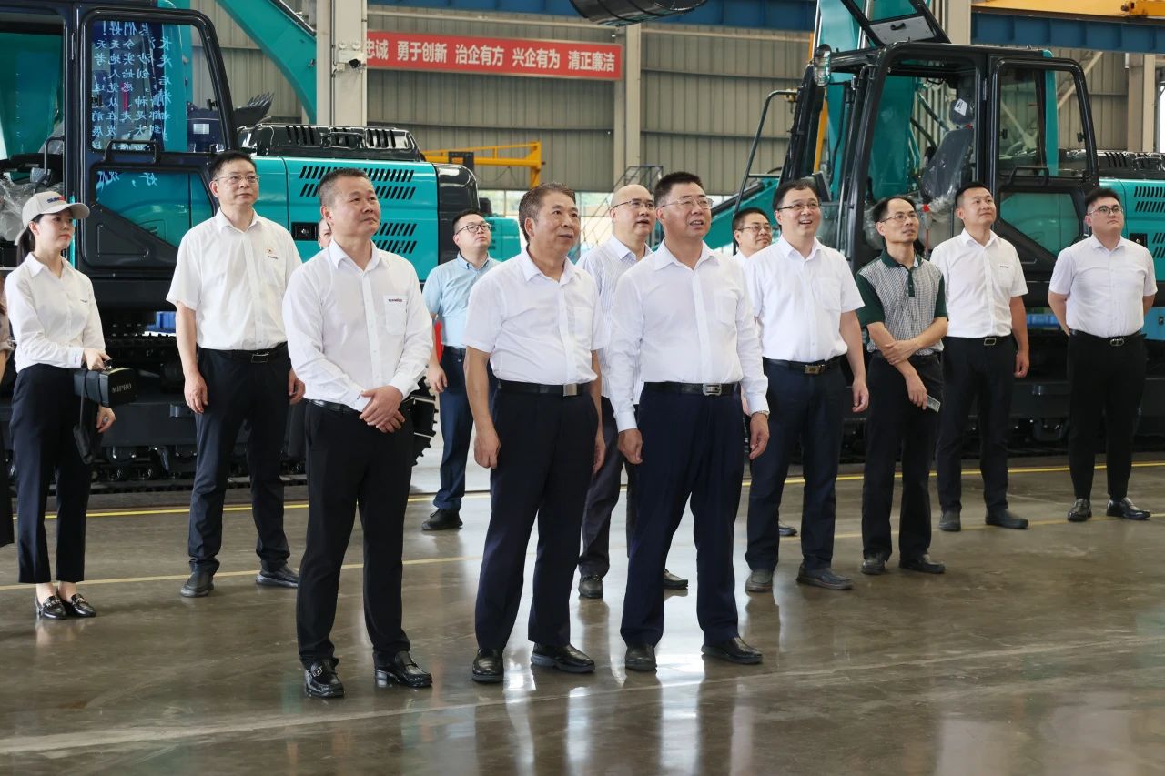 两门第界500强企业董事长同访龙8头号玩家智能