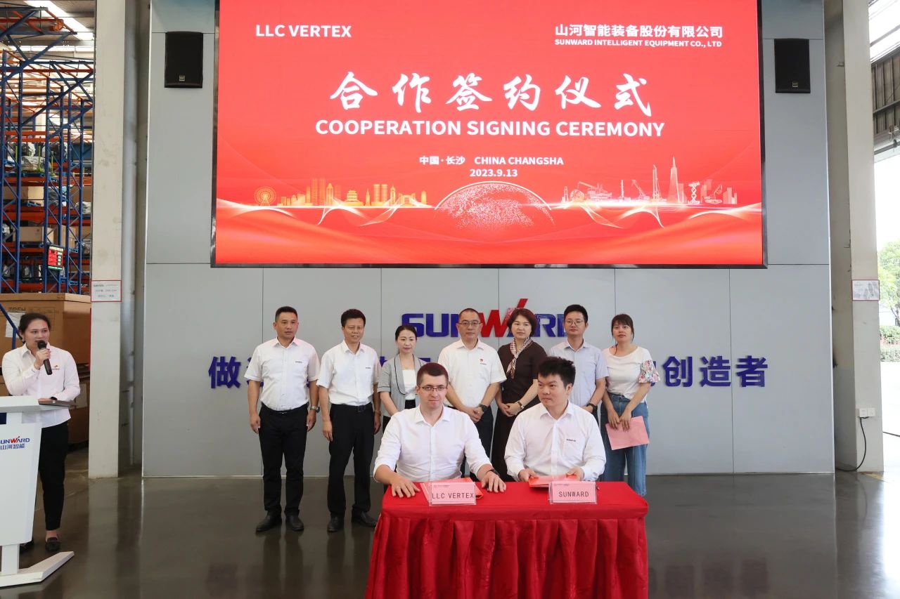 一连进军国际市。。。。。。×8头号玩家智能近百台装备集中发货