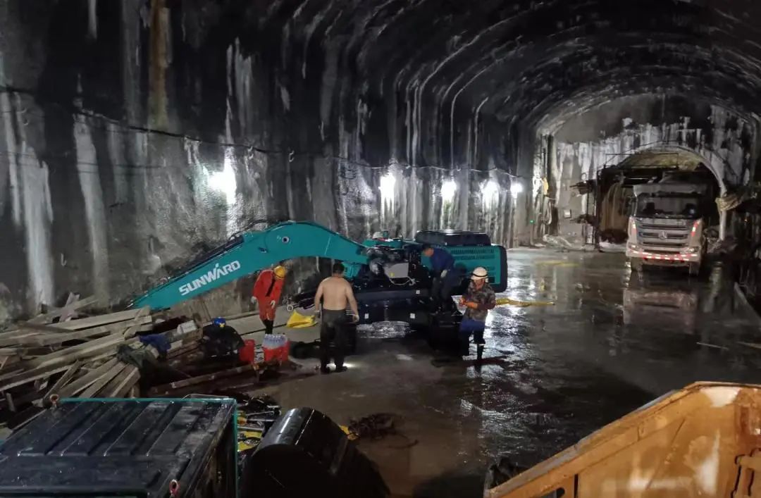 龙8头号玩家智能售后效劳：全力以赴，，，，，付与机械生命与活力