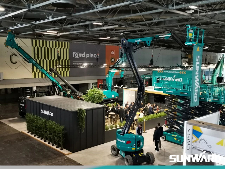 龙8头号玩家智能携立异效果亮相2024年法国巴黎工程机械展