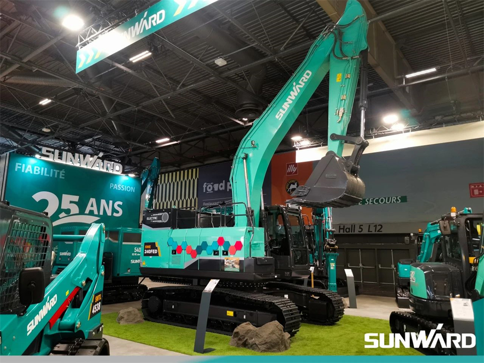 龙8头号玩家智能携立异效果亮相2024年法国巴黎工程机械展