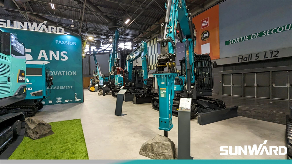 龙8头号玩家智能携立异效果亮相2024年法国巴黎工程机械展