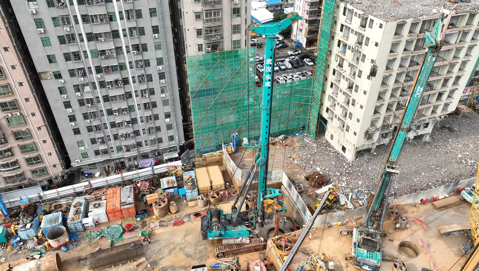 性能突出，，，，，，超强助力！龙8头号玩家智能旋挖钻机助力深圳地铁五和站施工